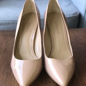 Women’s Nude Pumps